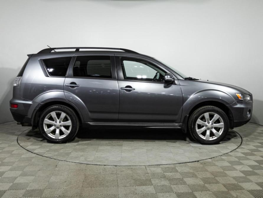 Mitsubishi Outlander II Рестайлинг Санкт-Петербург  - изображение 4