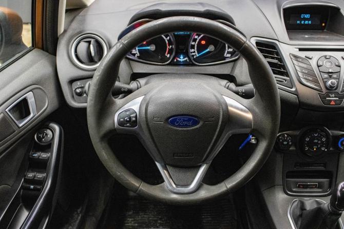 Ford Fiesta Mk6 Рестайлинг с пробегом 2015 года, цена 539 000 рублей, 161430 км, хэтчбек, Автокод Объявления