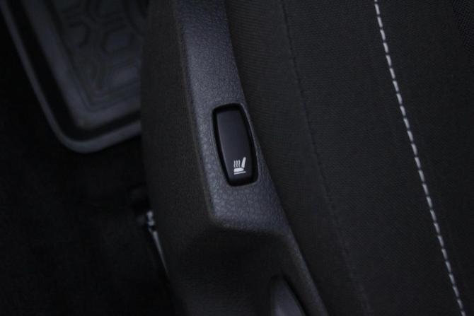 Renault Sandero II Рестайлинг с пробегом 2019 года, цена 1 195 000 рублей, 82400 км, хэтчбек, Автокод Объявления