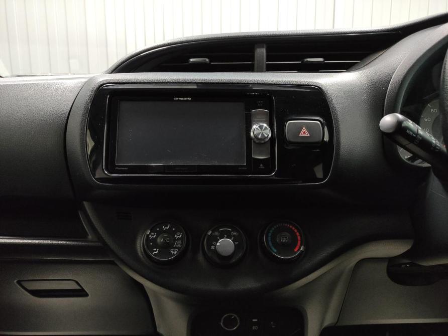 Toyota Vitz III (XP130) Рестайлинг 2 Пермь  - изображение 12