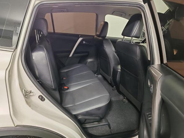 Toyota RAV4 IV (XA40) Рестайлинг с пробегом 2016 года, цена 2 350 000 рублей, 89154 км, внедорожник, Автокод Объявления
