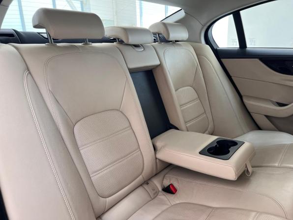 Jaguar XE I Рестайлинг с пробегом 2019 года, цена 2 490 000 рублей, 130000 км, седан, Автокод Объявления