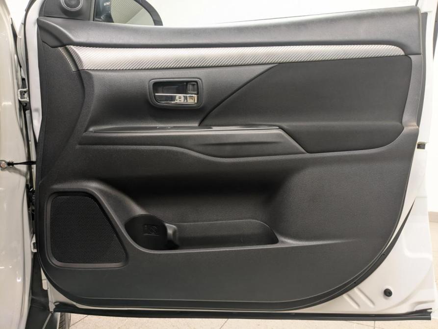 Mitsubishi Outlander III Рестайлинг 2 Санкт-Петербург  - изображение 24