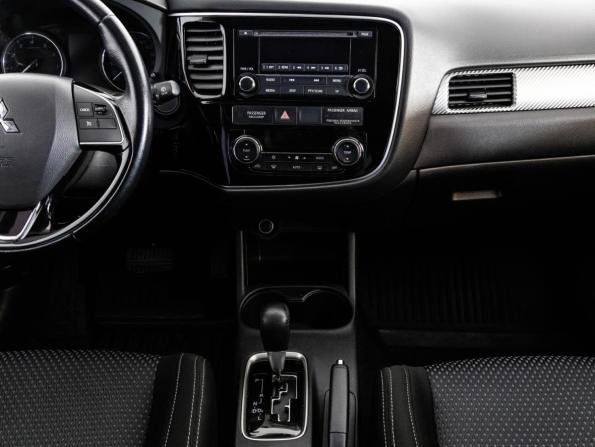 Mitsubishi Outlander III Рестайлинг 2 с пробегом 2016 года, цена 1 899 000 рублей, 76065 км, внедорожник, Автокод Объявления