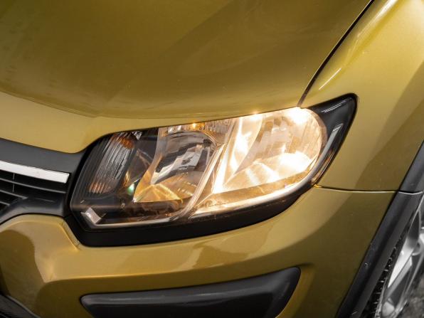 Renault Sandero II с пробегом 2016 года, цена 799 500 рублей, 67665 км, хэтчбек, Автокод Объявления