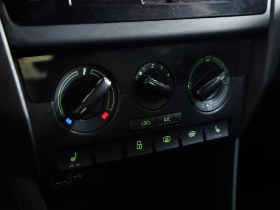 Skoda Rapid I Рестайлинг Санкт-Петербург  - изображение 16