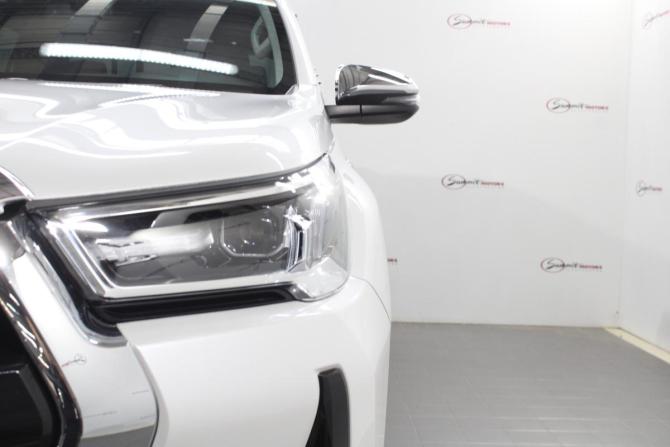Toyota Hilux VIII Рестайлинг 2 с пробегом 2025 года, цена 7 400 000 рублей, 132 км, offers.body_type.unknown, Автокод Объявления