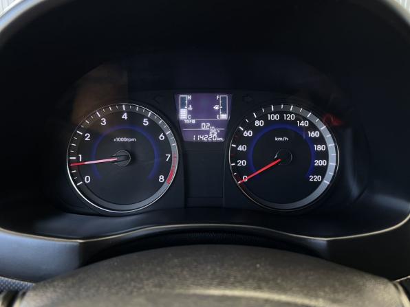Hyundai Solaris I с пробегом 2014 года, цена 957 000 рублей, 114220 км, хэтчбек, Автокод Объявления