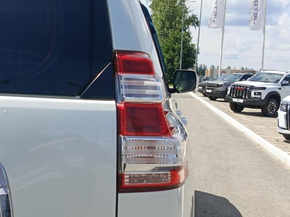 Toyota Land Cruiser Prado 150 Series с пробегом 2010 года, цена 2 550 000 рублей, 229648 км, внедорожник, Автокод Объявления