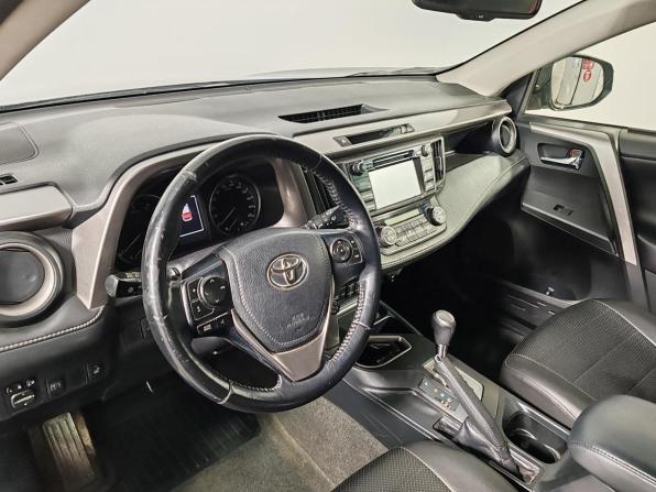 Toyota RAV4 IV (XA40) Рестайлинг с пробегом 2016 года, цена 1 985 000 рублей, 219235 км, внедорожник, Автокод Объявления
