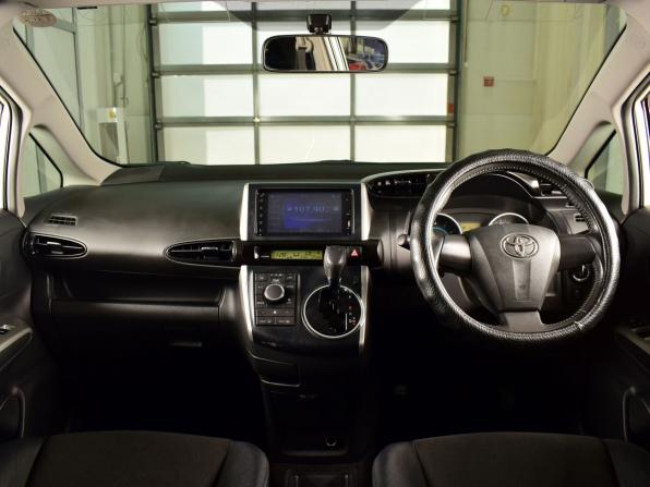 Toyota Wish II с пробегом 2010 года, цена 1 415 995 рублей, 167103 км, минивэн, Автокод Объявления