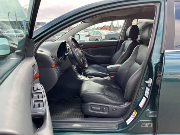Toyota Avensis II с пробегом 2005 года, цена 675 000 рублей, 209550 км, седан, Автокод Объявления