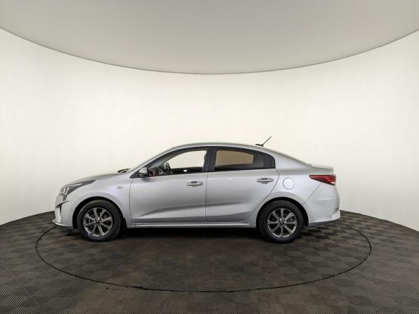 Kia Rio IV Рестайлинг с пробегом 2021 года, цена 1 650 000 рублей, 89200 км, седан, Автокод Объявления