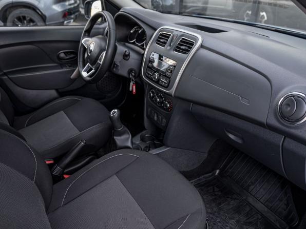Renault Sandero II Рестайлинг с пробегом 2020 года, цена 1 218 700 рублей, 84185 км, хэтчбек, Автокод Объявления