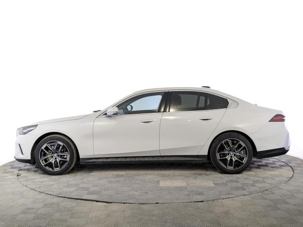 BMW 5 серии VII (G30/G31/G38) Рестайлинг с пробегом 2023 года, цена 6 650 000 рублей, 22065 км, седан, Автокод Объявления