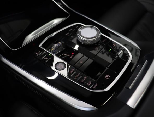 BMW X7 I (G07) Рестайлинг с пробегом 2022 года, цена 12 290 000 рублей, 37834 км, внедорожник, Автокод Объявления