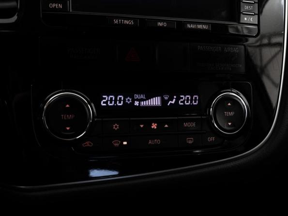 Mitsubishi Outlander III Рестайлинг 2 с пробегом 2015 года, цена 1 599 000 рублей, 224681 км, внедорожник, Автокод Объявления