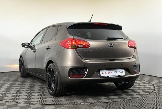 Kia Ceed II Рестайлинг с пробегом 2015 года, цена 1 273 000 рублей, 157001 км, хэтчбек, Автокод Объявления