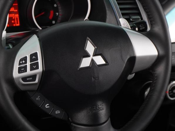 Mitsubishi Outlander II с пробегом 2007 года, цена 829 000 рублей, 251664 км, внедорожник, Автокод Объявления