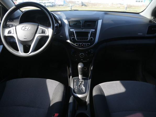 Hyundai Solaris I с пробегом 2013 года, цена 595 000 рублей, 244600 км, седан, Автокод Объявления