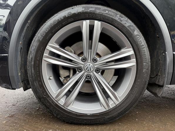 Volkswagen Tiguan II с пробегом 2019 года, цена 2 590 000 рублей, 177500 км, внедорожник, Автокод Объявления