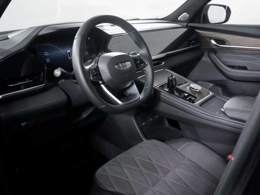 Geely Monjaro I Москва  - изображение 14