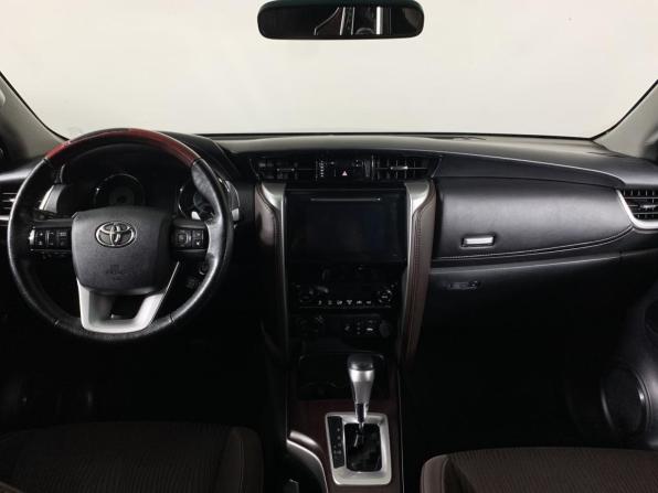 Toyota Fortuner II с пробегом 2018 года, цена 2 600 000 рублей, 306800 км, внедорожник, Автокод Объявления