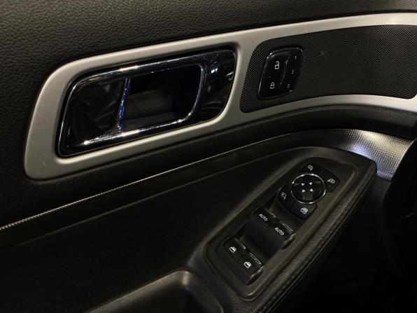 Ford Explorer V с пробегом 2015 года, цена 2 300 000 рублей, 144677 км, внедорожник, Автокод Объявления