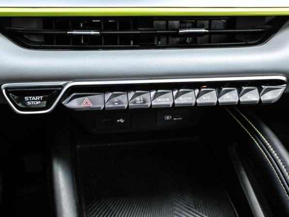Geely Coolray I Рестайлинг с пробегом 2023 года, цена 2 149 000 рублей, 35850 км, внедорожник, Автокод Объявления