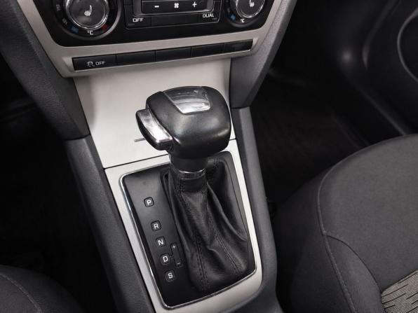 Skoda Octavia II (A5) Рестайлинг с пробегом 2012 года, цена 1 049 000 рублей, 148000 км, лифтбек, Автокод Объявления
