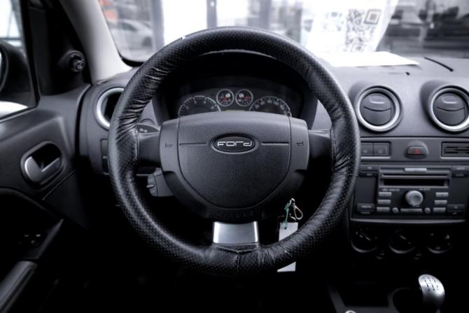 Ford Fusion I Рестайлинг с пробегом 2008 года, цена 449 000 рублей, 214810 км, хэтчбек, Автокод Объявления