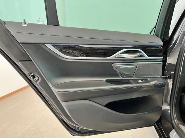 BMW 7 серии VI (G11/G12) Рестайлинг с пробегом 2020 года, цена 4 880 000 рублей, 186306 км, седан, Автокод Объявления