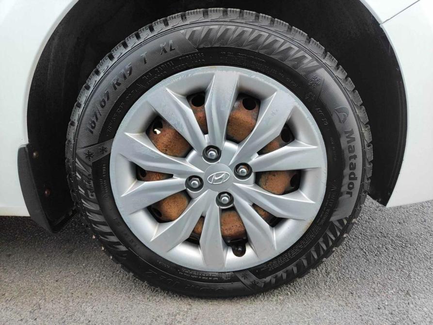 Hyundai Solaris II Санкт-Петербург  - изображение 24