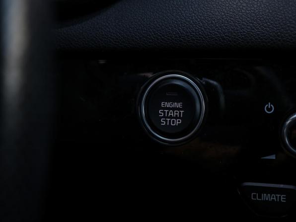 Kia Sportage IV Рестайлинг с пробегом 2021 года, цена 2 149 000 рублей, 151000 км, внедорожник, Автокод Объявления