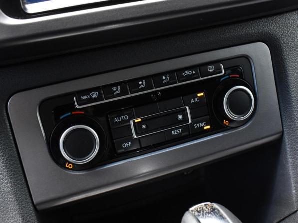 Volkswagen Amarok I с пробегом 2013 года, цена 1 990 000 рублей, 316891 км, offers.body_type.unknown, Автокод Объявления