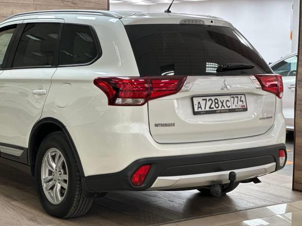 Mitsubishi Outlander III Рестайлинг 2 с пробегом 2015 года, цена 1 530 000 рублей, 202480 км, внедорожник, Автокод Объявления