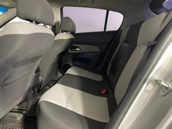 Chevrolet Cruze I Рестайлинг с пробегом 2015 года, цена 855 000 рублей, 73500 км, хэтчбек, Автокод Объявления