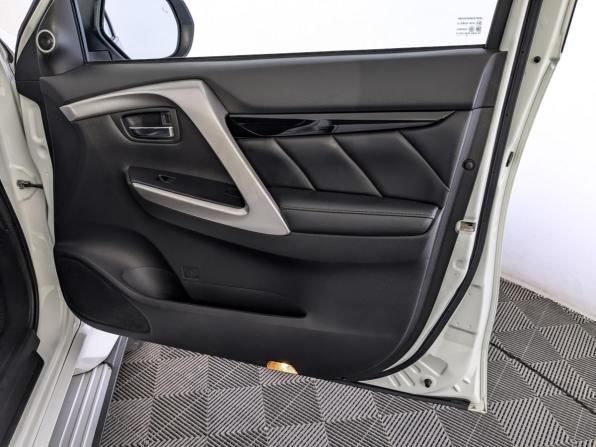 Mitsubishi Pajero Sport III с пробегом 2017 года, цена 2 790 000 рублей, 103500 км, внедорожник, Автокод Объявления