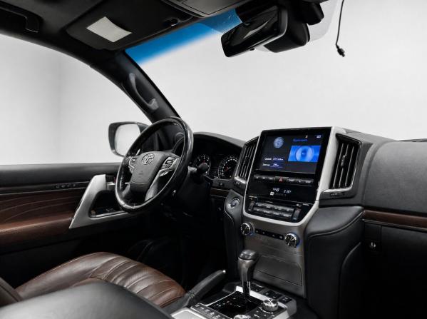 Toyota Land Cruiser 200 Series Рестайлинг 2 с пробегом 2019 года, цена 10 699 000 рублей, 33598 км, внедорожник, Автокод Объявления