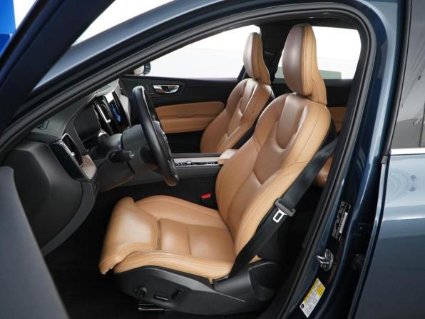 Volvo XC60 II Рестайлинг с пробегом 2021 года, цена 4 107 055 рублей, 47226 км, внедорожник, Автокод Объявления