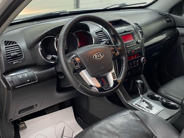 Kia Sorento II с пробегом 2009 года, цена 900 000 рублей, 284107 км, внедорожник, Автокод Объявления