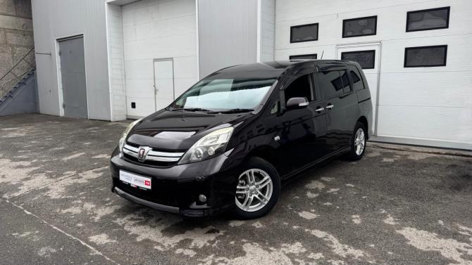 Toyota ISis I Рестайлинг с пробегом 2012 года, цена 1 352 100 рублей, 169484 км, минивэн, Автокод Объявления