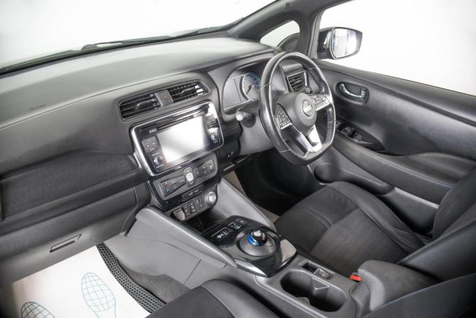 Nissan Leaf II (ZE1) с пробегом 2018 года, цена 1 749 000 рублей, 140100 км, хэтчбек, Автокод Объявления