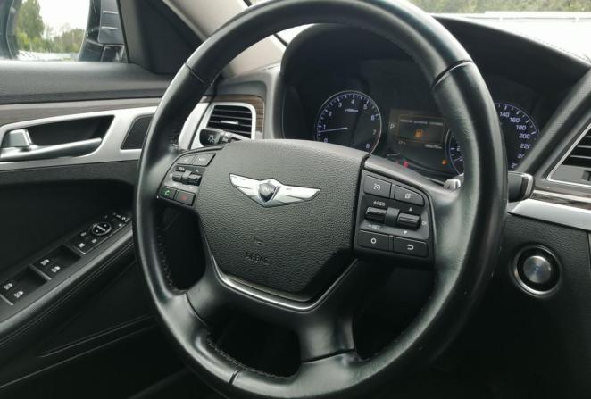 Hyundai Genesis II с пробегом 2014 года, цена 1 800 000 рублей, 164069 км, седан, Автокод Объявления