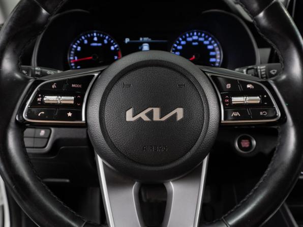 Kia K3 II Рестайлинг с пробегом 2021 года, цена 1 949 000 рублей, 87512 км, седан, Автокод Объявления