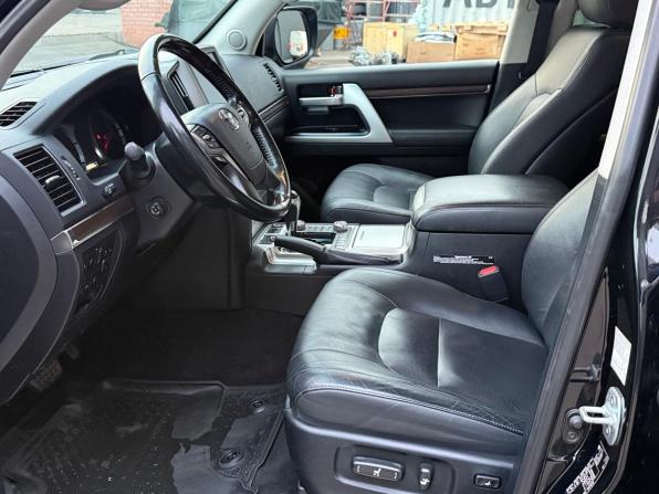 Toyota Land Cruiser 200 Series Рестайлинг 2 с пробегом 2020 года, цена 7 490 000 рублей, 128869 км, внедорожник, Автокод Объявления