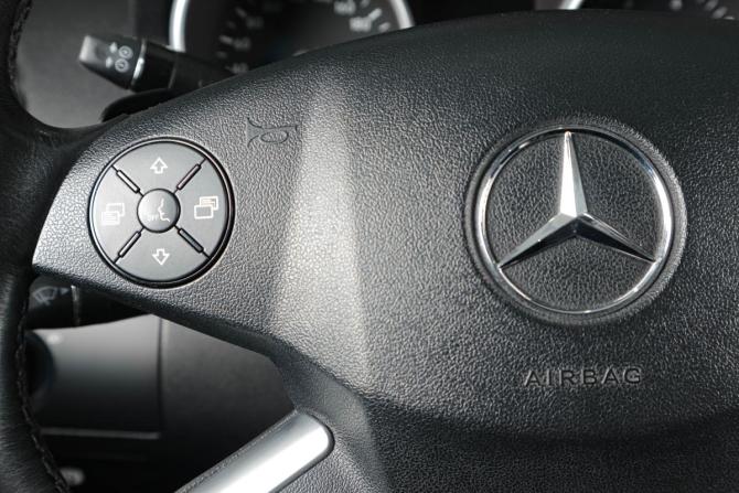Mercedes-Benz M-Класс II (W164) Рестайлинг с пробегом 2010 года, цена 1 749 000 рублей, 165128 км, внедорожник, Автокод Объявления
