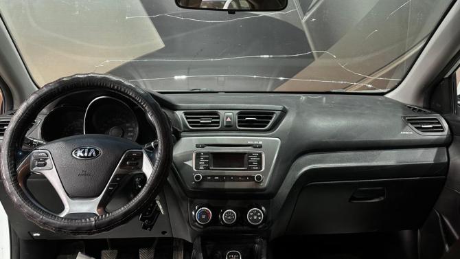 Kia Rio III Рестайлинг с пробегом 2015 года, цена 690 000 рублей, 260000 км, седан, Автокод Объявления