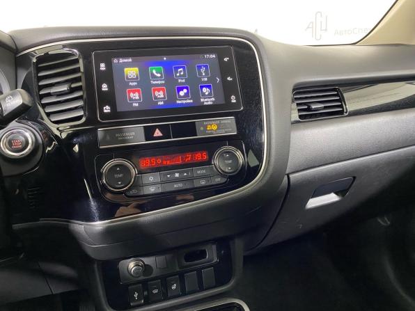 Mitsubishi Outlander III Рестайлинг 3 с пробегом 2019 года, цена 1 797 000 рублей, 143419 км, внедорожник, Автокод Объявления
