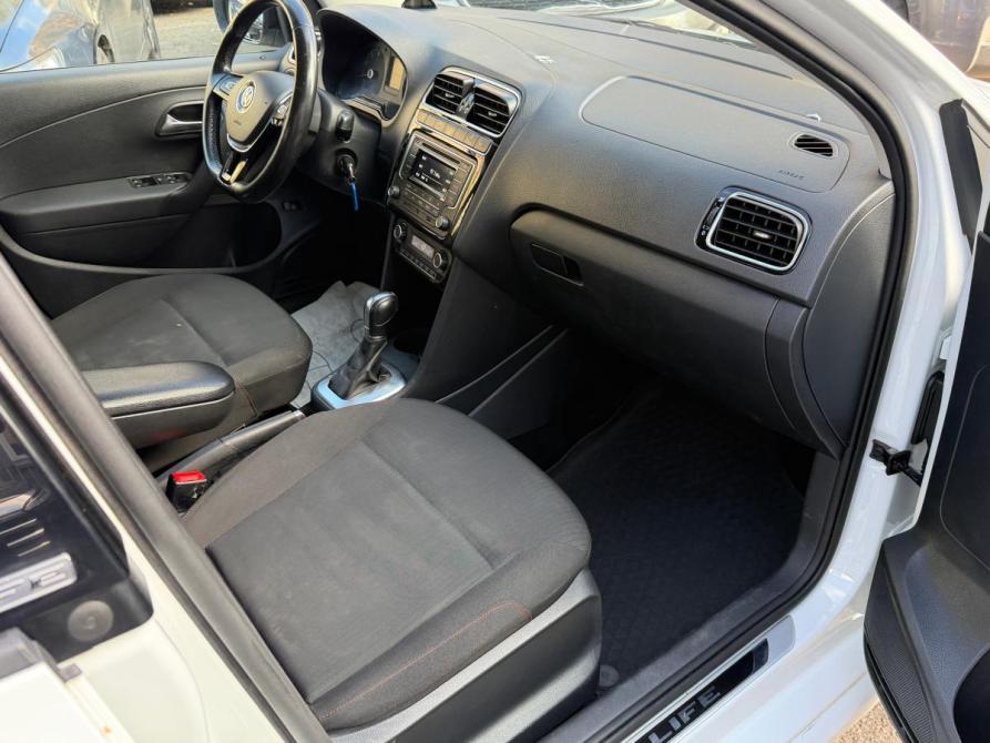 Volkswagen Polo V Рестайлинг Санкт-Петербург  - изображение 8
